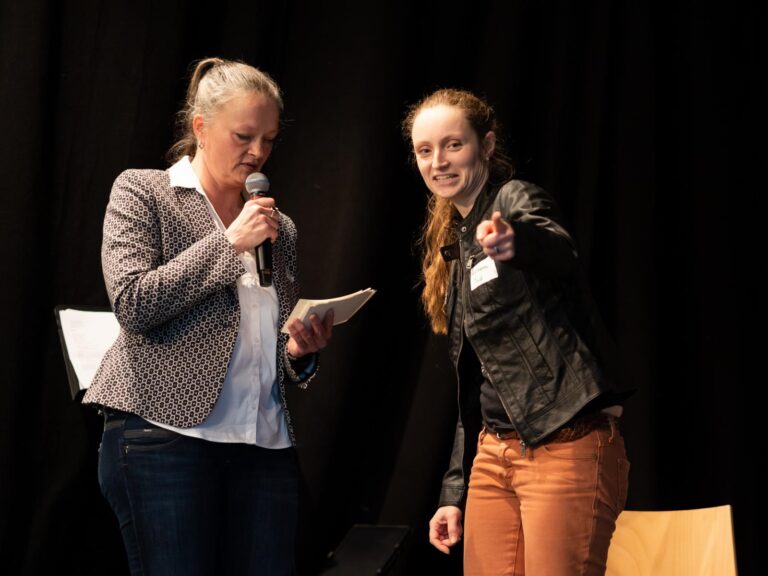 Bei uns doch nicht. Wir reden über Macht und Geld. Das Beste der Podiumsdiskussion: